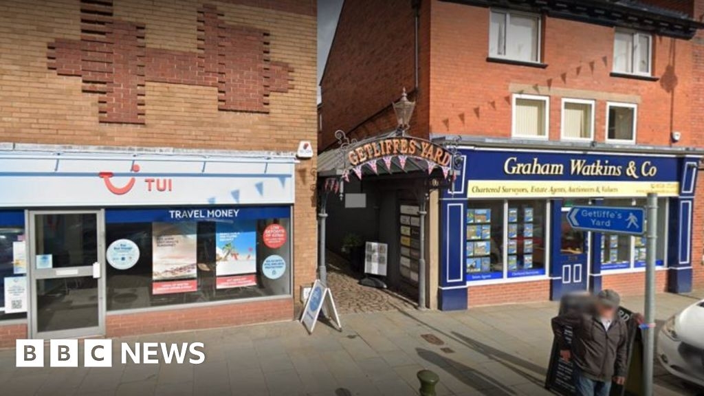 Leek restaurateur says he had 35 no-shows on Mother's Day