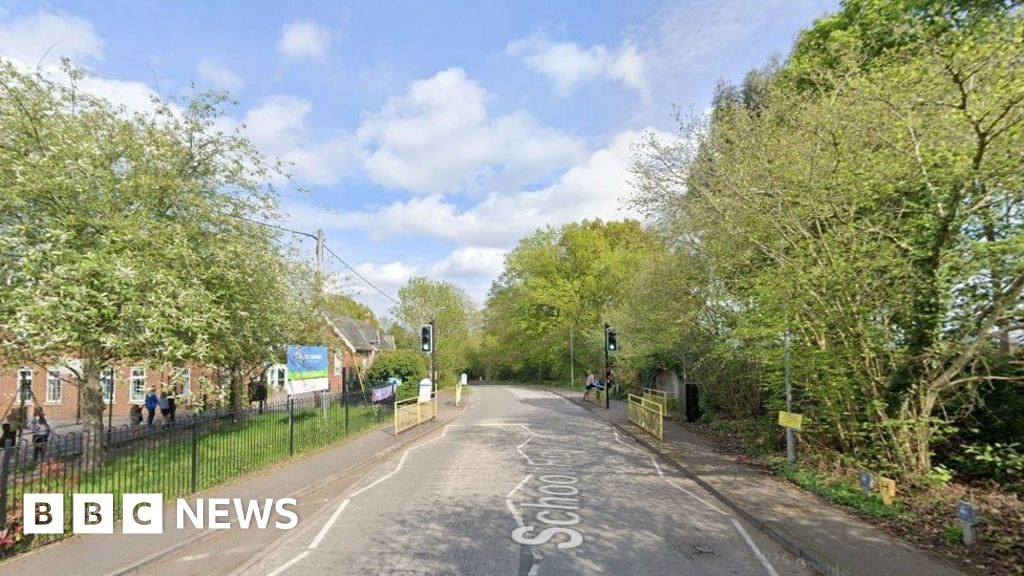 Road near Arborfield primary school to be closed to traffic