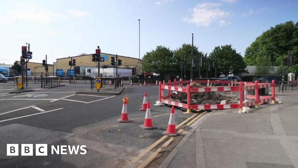Closures in place in Hull for 8 days over burst water main