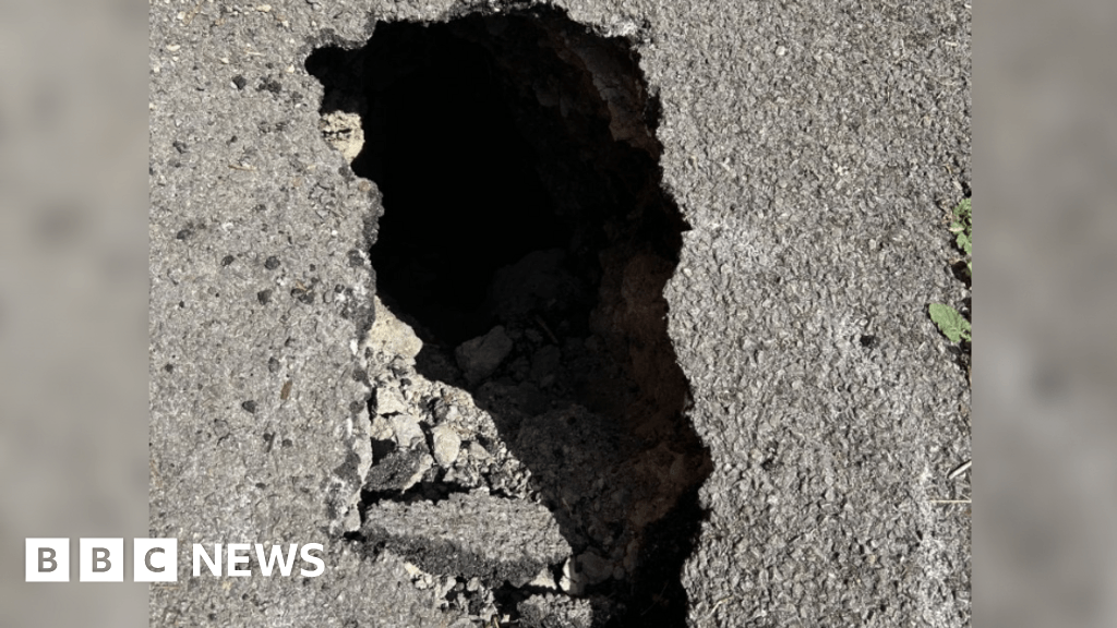 Bradford on Avon sinkhole has 'doubled in size', residents say