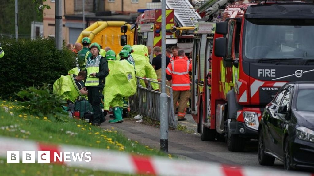 Firefighters called to suspected Oldham HGV chemical leak