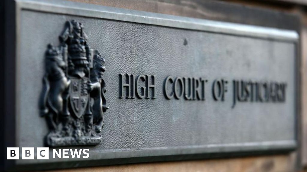Deaf criminal jailed for car attack on police officers in Dundee
