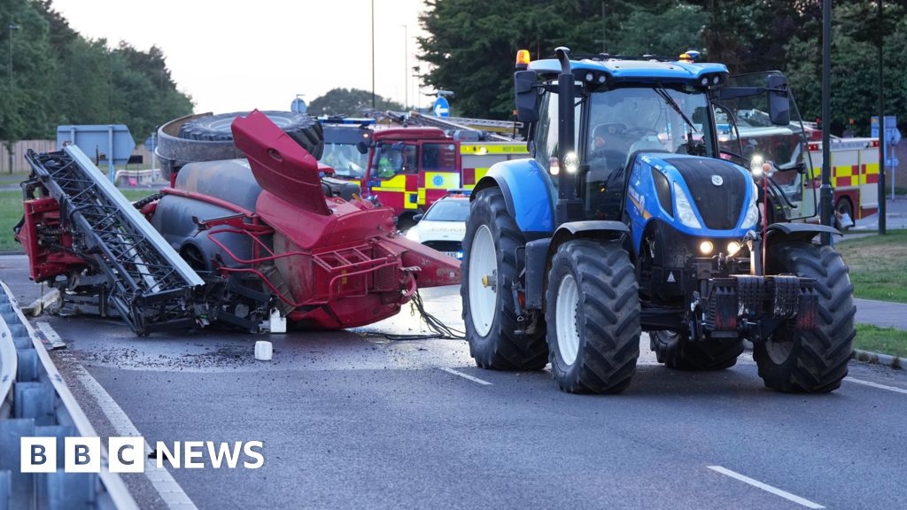 No injuries after tractor overturns on A259 in Angmering