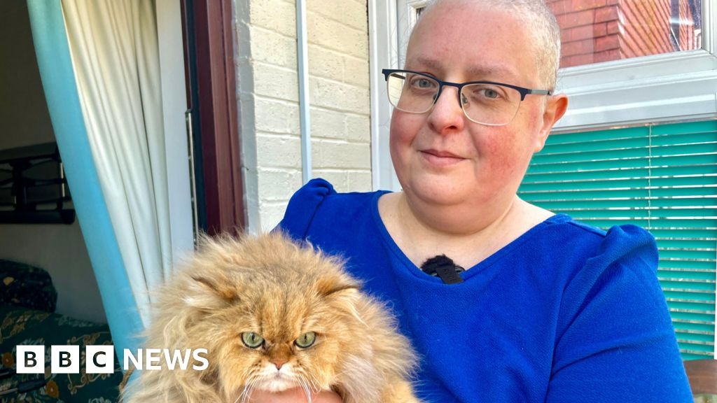 'I was too fat for NHS cancer surgery appointment'