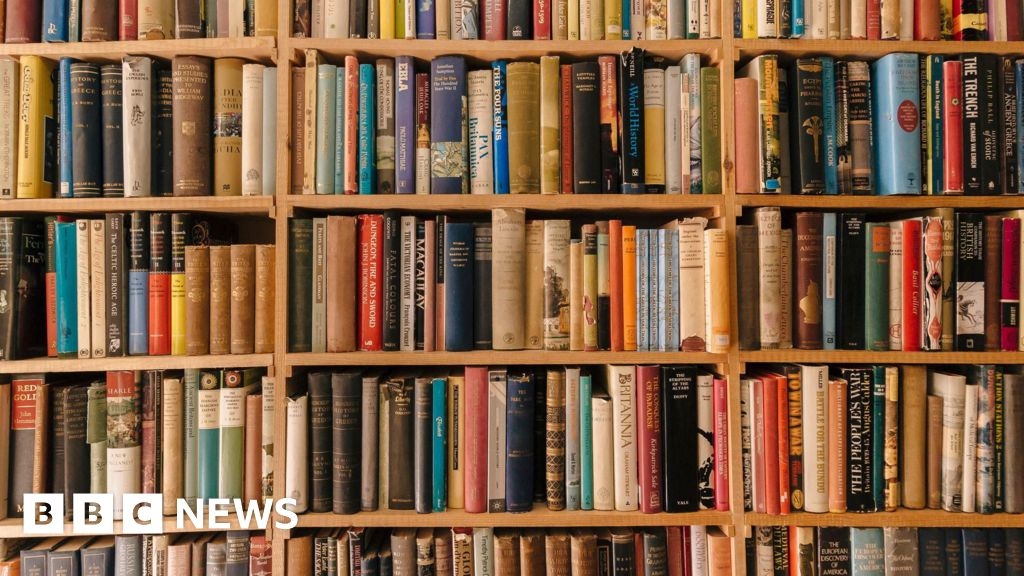 Caerphilly residents 'devastated' as libraries set to close