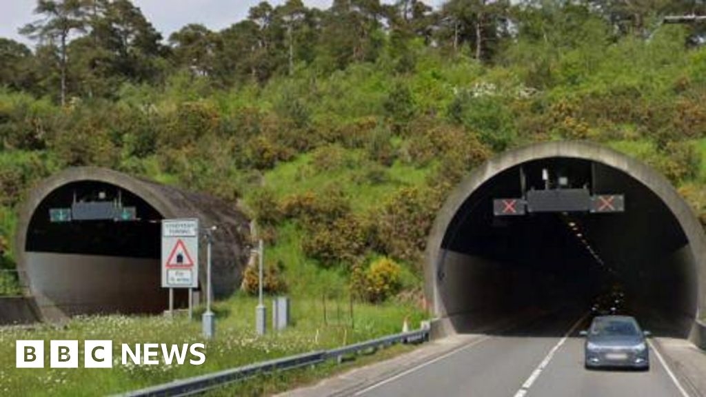 Hindhead Tunnel closed overnight for maintenance