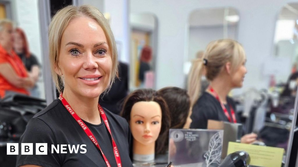 Ewell hairdressing lecturer wins at National Teaching Awards