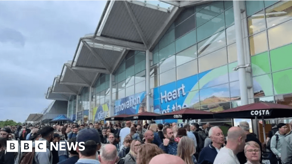 Birmingham Airport unveils new screening lanes to curb queues