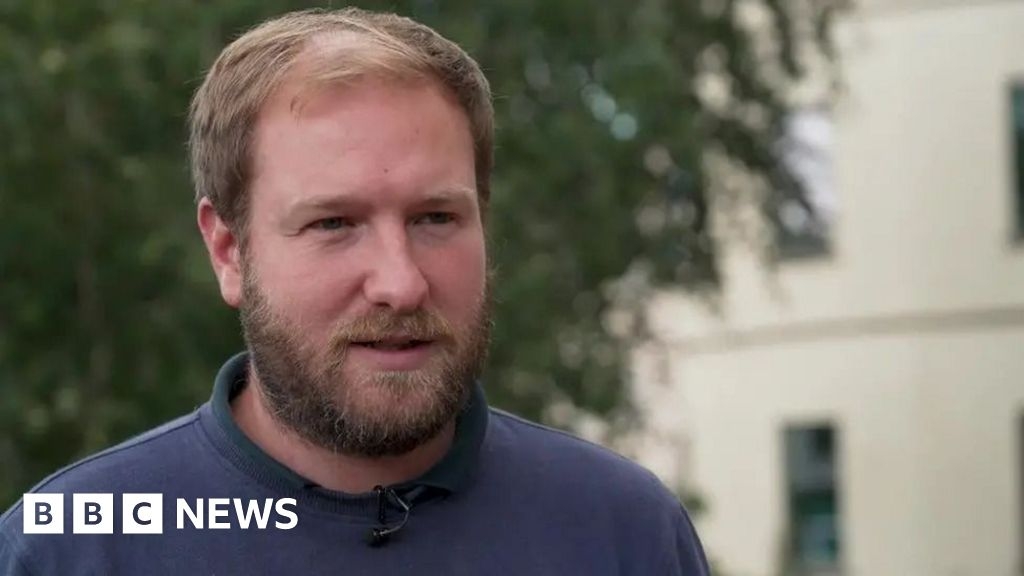 Pembrokeshire deputy council leader survives no confidence vote