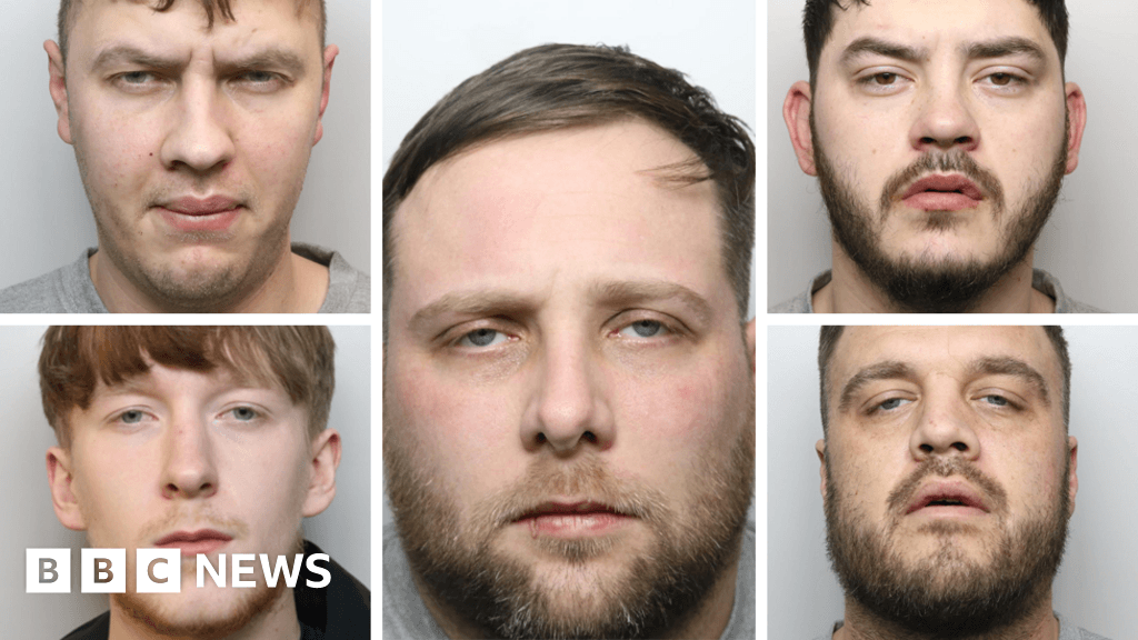 Dukinfield kidnap gang bundled man into car and beat him