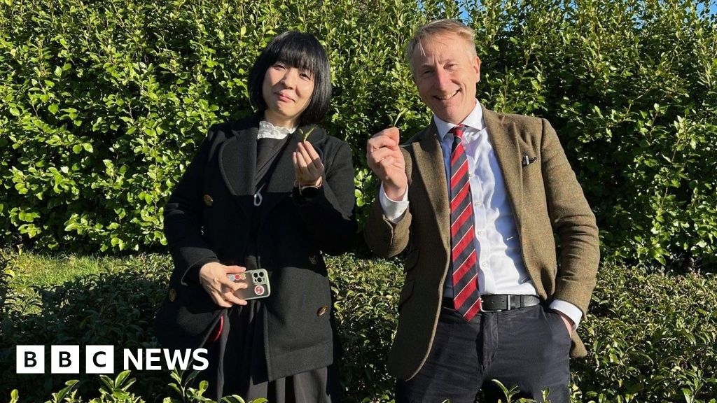 Tokyo woman flies to UK to enter pasty crimping competition