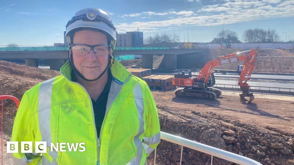 Drivers told to avoid M4 near Bristol during bridge demolition