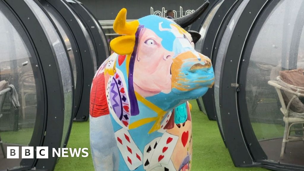 Alice in Wonderland inspired ox art sculpture finds permanent home in Oxford