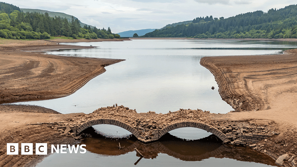 Sunken bridge reappears in dry spell at Llwyn-Onn reservoir