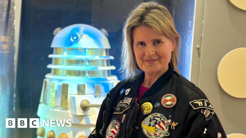 Doctor Who stars join forces for Ace book about iconic jacket