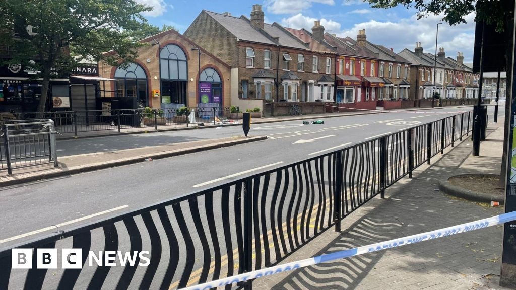 Two arrested after man fatally stabbed in Hounslow street
