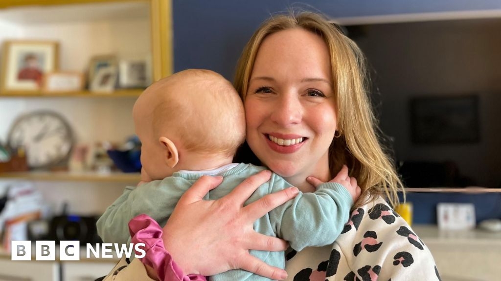 Breastfeeding buddies closes down after funding cut