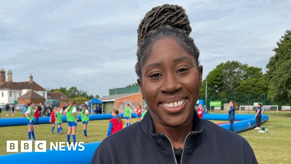 Ex-Lioness helping Faversham mums get into football coaching