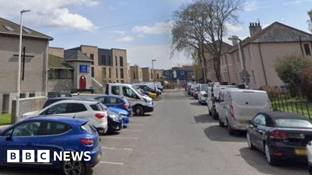 Man seriously injured in Dundee disturbance
