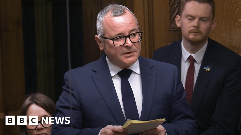 Corby MP Lee Barron urges members to back policing bill