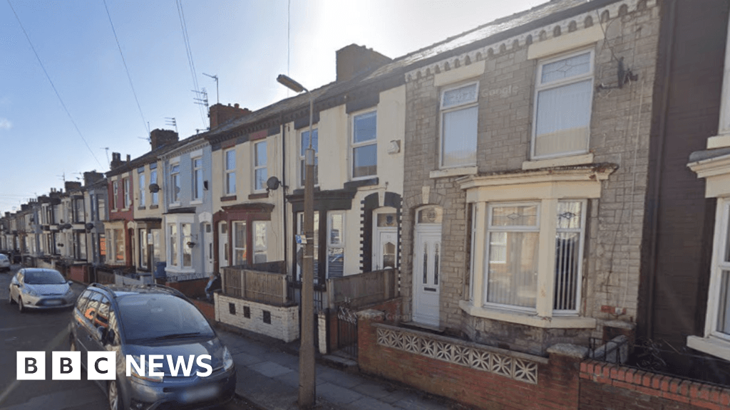 Everton: Police appeal for witnesses after arson attack