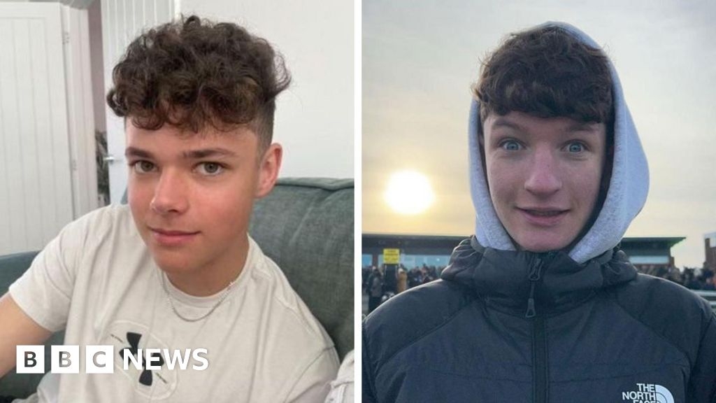 Woman faces long jail term over Lincolnshire crash deaths