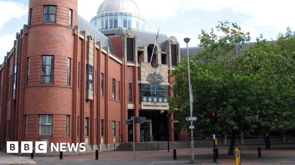 Two teenage boys deny rape charges in Hull Crown Court