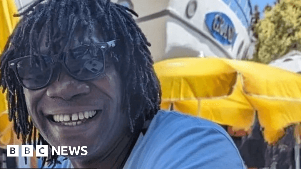 Bus driver stabbing: Derek Thomas killed in 'frenzied attack'