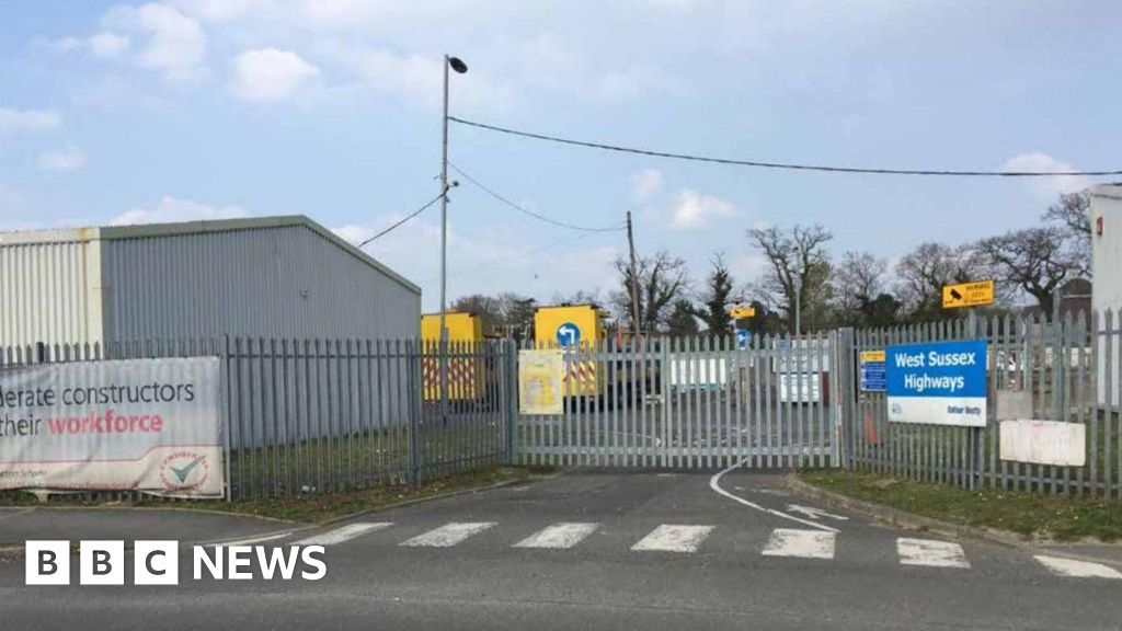 Broadbridge Heath: Retail park plans approved after access changes