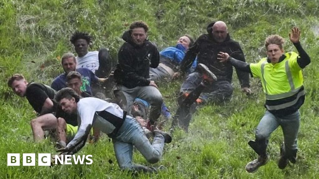 Cheese Rolling 2025: Your guide to the Gloucestershire tradition