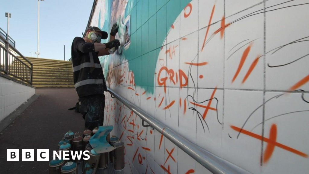 Poole underpass mural designed to 'inspire positivity'