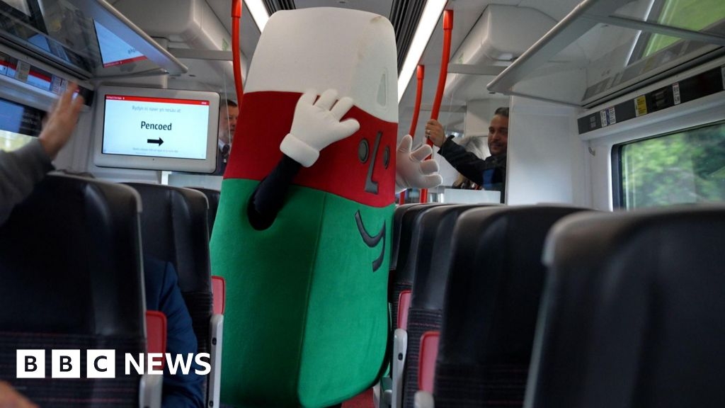 Eisteddfod mascot Mistar Urdd has train named after him