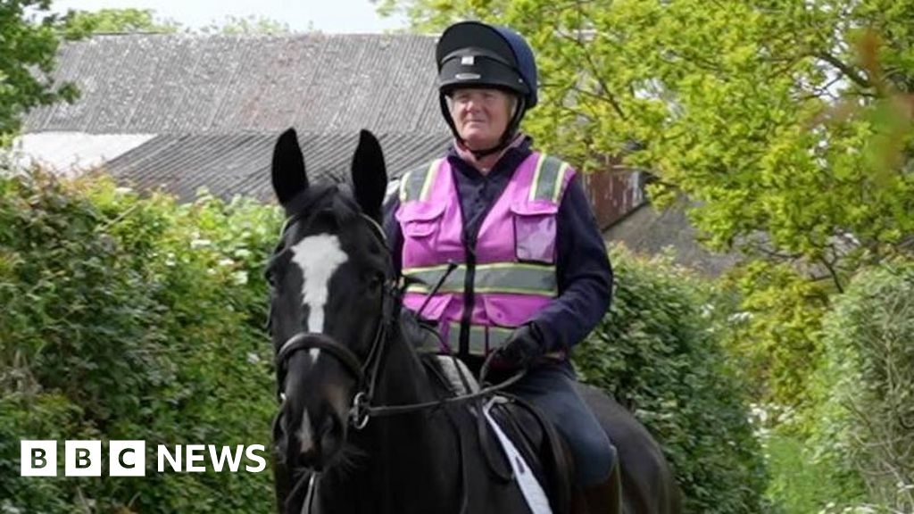 Suffolk horse rider thrown into ditch by speeding car