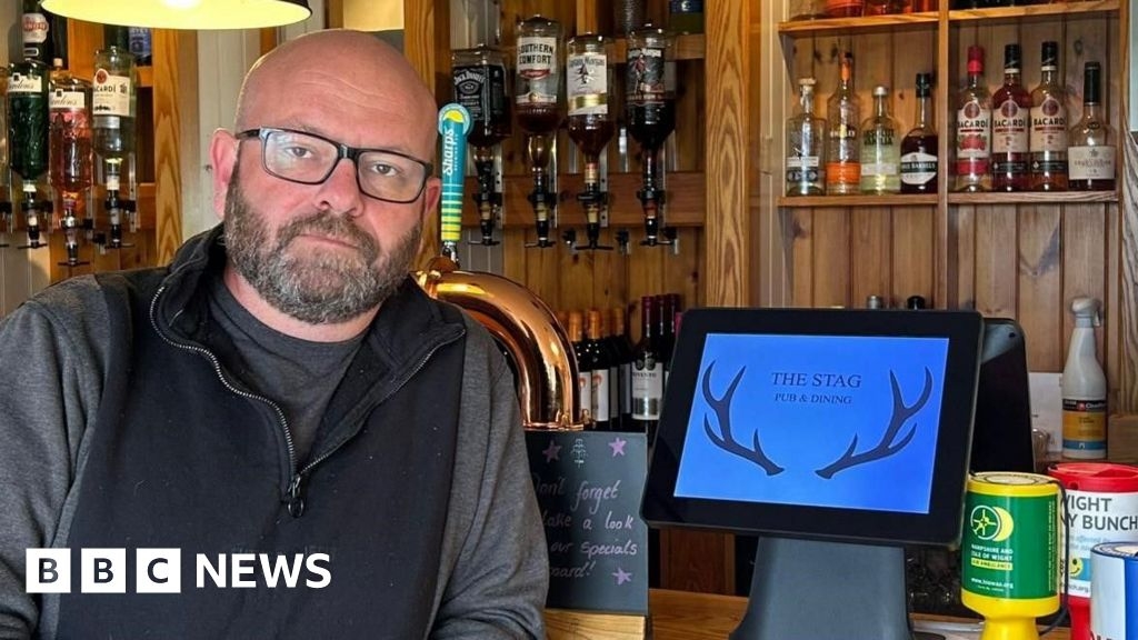 Isle of Wight road closure 'could end my pub', says landlord