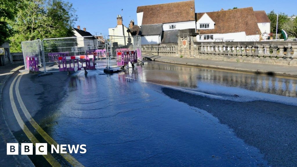 Braintree water main burst is complex, engineers say