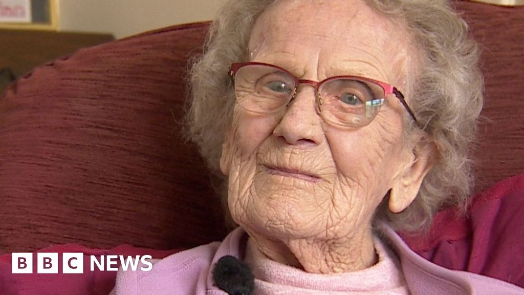 Centenarian remembers singing on VE Day in Trafalgar Square