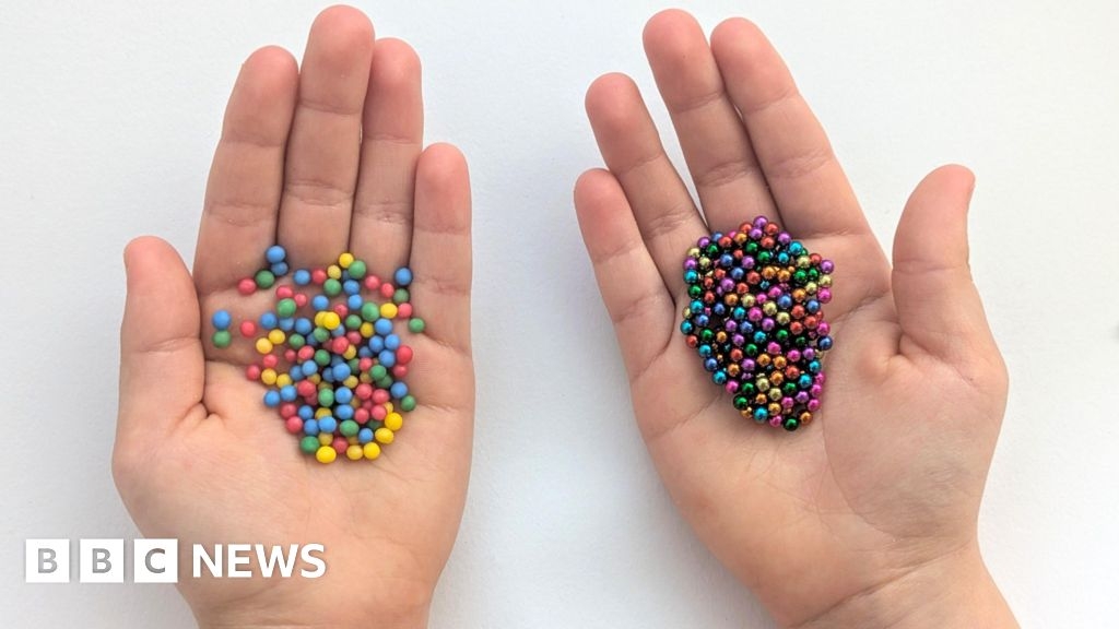 Doctors warn of the risks of children swallowing magnetic toys