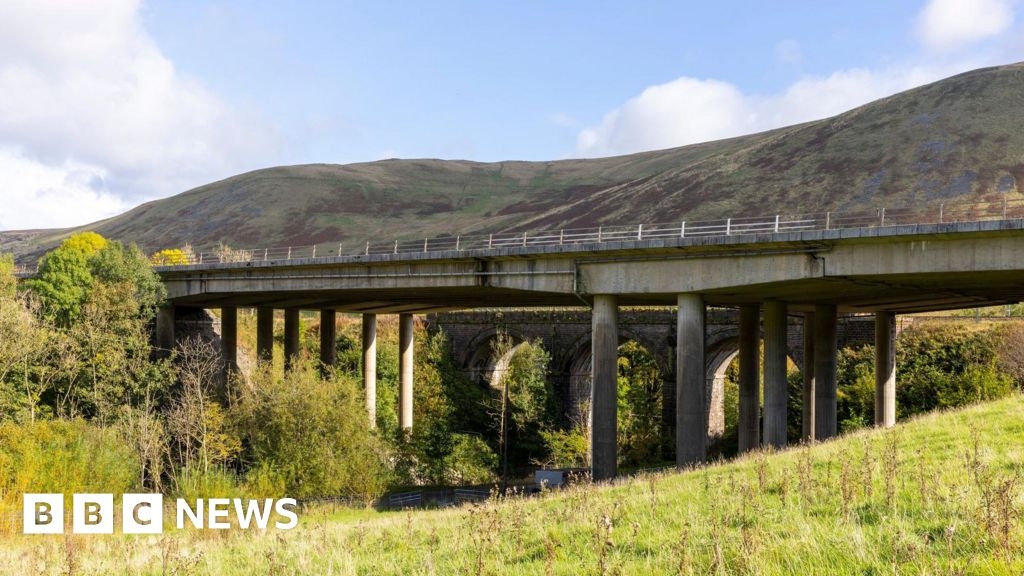 M6 bridge works in Cumbria will put jobs at risk, say critics