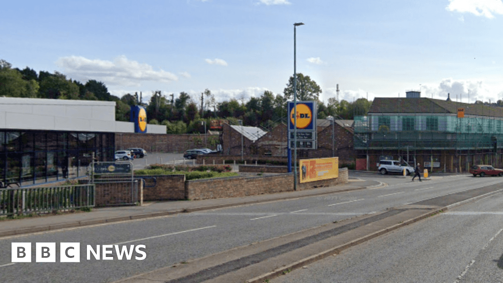 Elderly man on mobility scooter seriously injured in Stroud crash