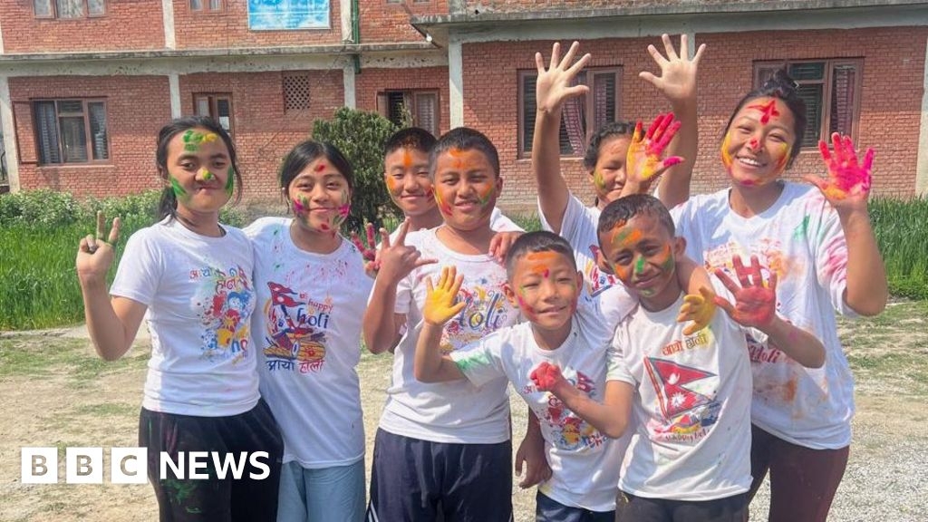 Warwickshire charity art auction to support children in Nepal
