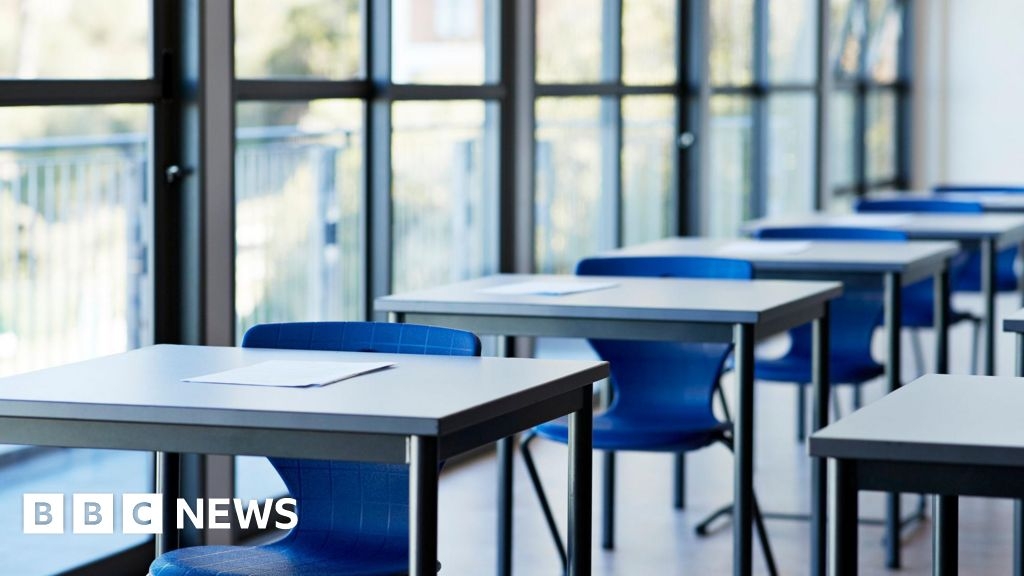 Nurse caught cheating in Southampton University exam struck off