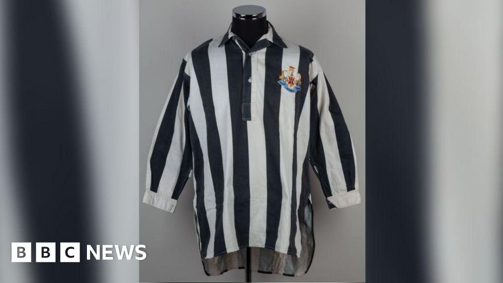 Newcastle United match winner's 1952 FA Cup final shirt to be sold