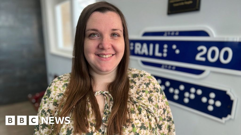 Braille sign unveiled at Colchester railway station