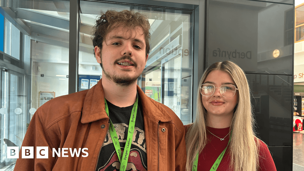 Eisteddfod: Urdd message calls to tackle child poverty