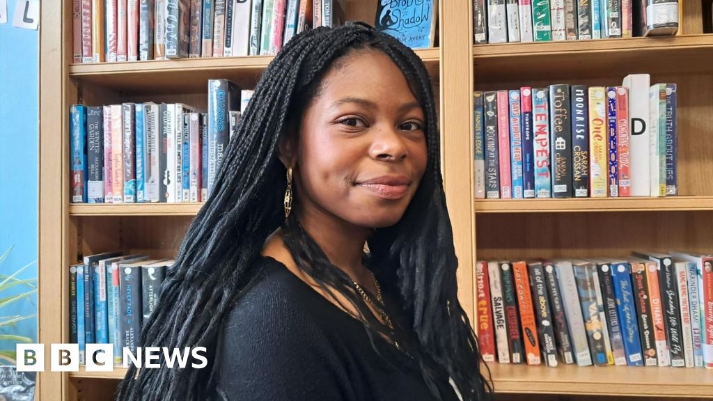 Oxfordshire students help combat illiteracy alongside experts