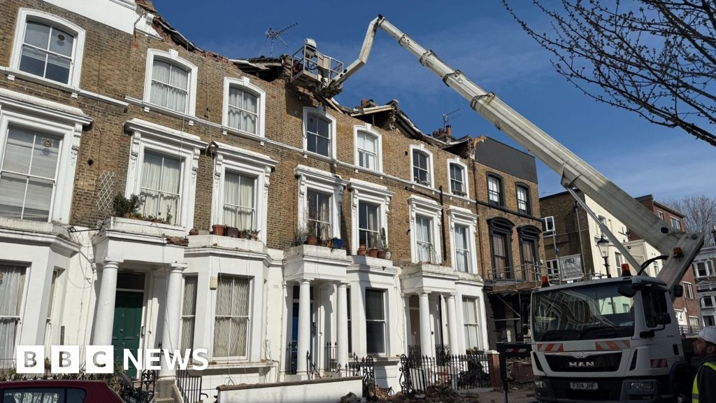 Homes evacuated after overnight building collapse in Notting Hill
