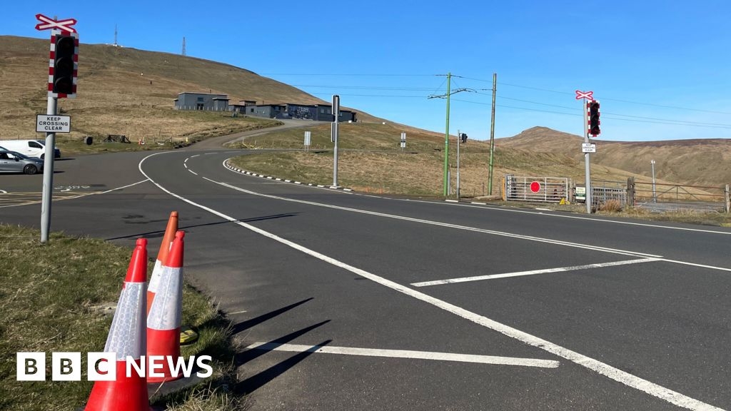 Sections of Mountain Road close for TT 2025 race preparation