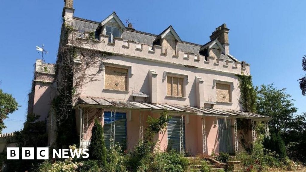 Woodlands Castle development plans refused by Somerset Council