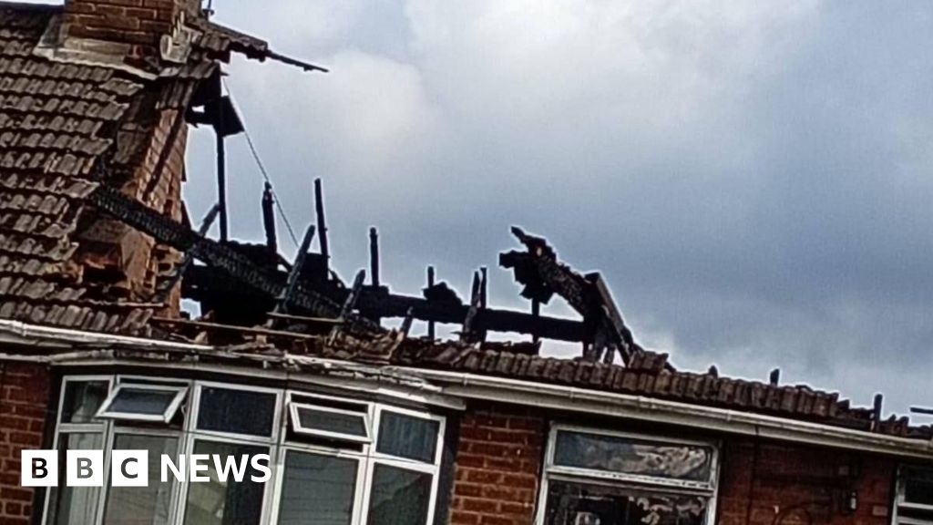Eight people rescued from Wolverhampton fire
