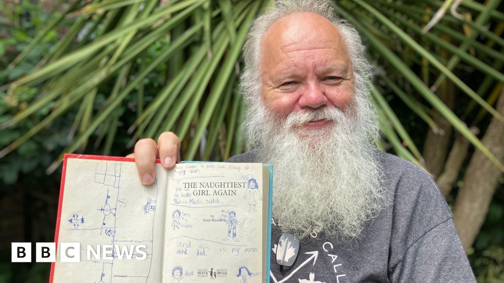 Enid Blyton book collector 'gobsmacked' to find notes by wife